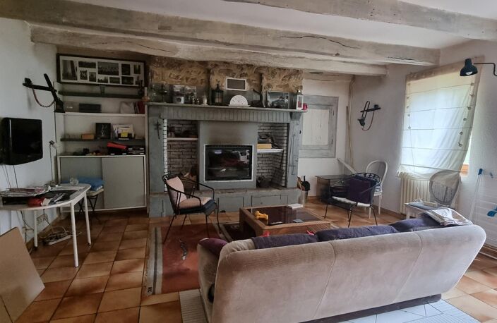 Maison avec terrain, gite, grange — photo 3