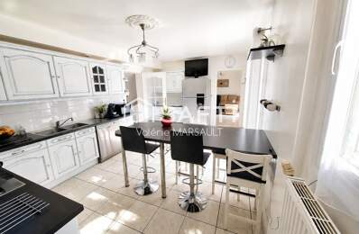 162 m² habitables, 4 chambres + bureau, terrasse 53 m², terrain 837 m² — photo du bien