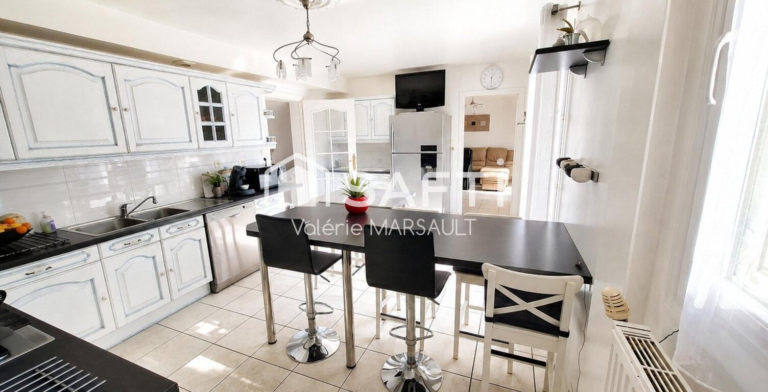 162 m² habitables, 4 chambres + bureau, terrasse 53 m², terrain 837 m² — photo 1