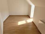Maison divisible en 2 avec un T4 et un T2 au rdc, double garage — photo 4