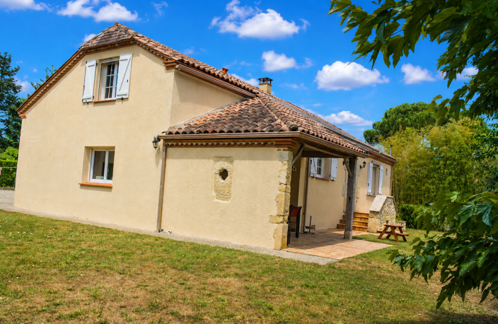 Ensemble immobilier avec maison principale et appartement in — photo 3