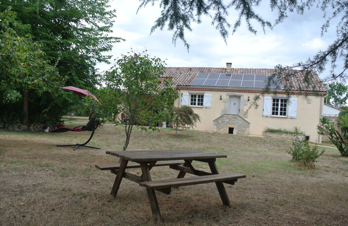 Ensemble immobilier avec maison principale et appartement in — photo 5