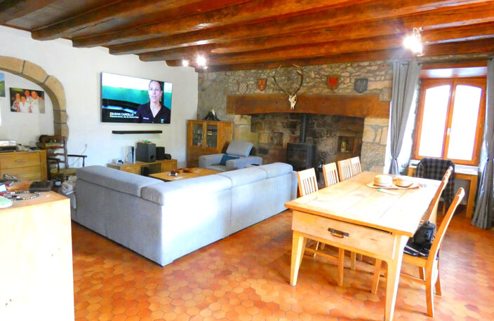 MAISON EN PIERRE RENOVEE — photo 3