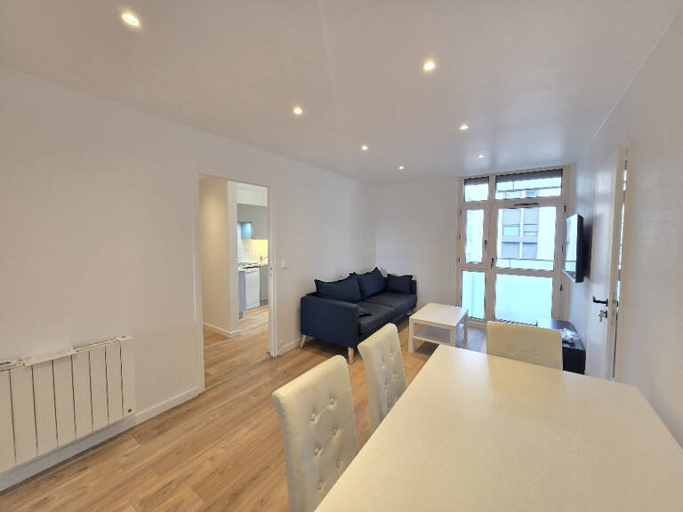 Appartement type 5 entièrement meublé de 80.56 m2 hab. 69600 — photo 1