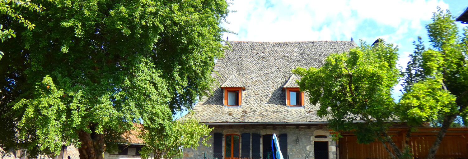 Maison 6 Pièces 135 m² à vendre à Lacapelle-Viescamp (15150)