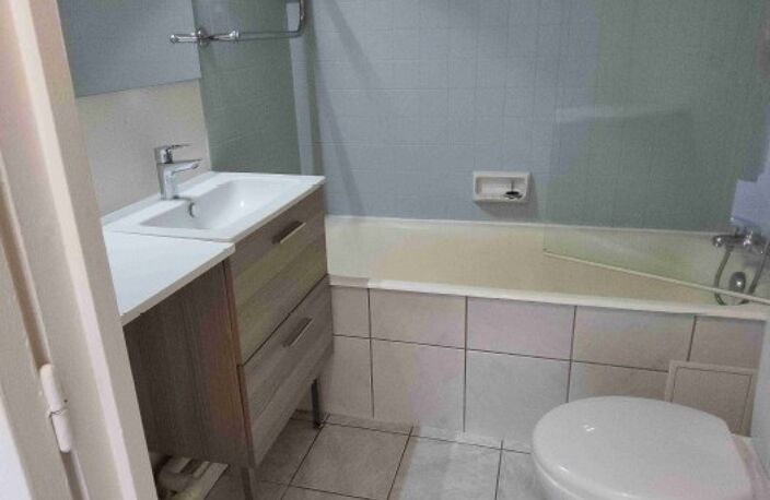 Location appartement 2 pièces 42 m² à Lyon 4 (69004) — photo 5