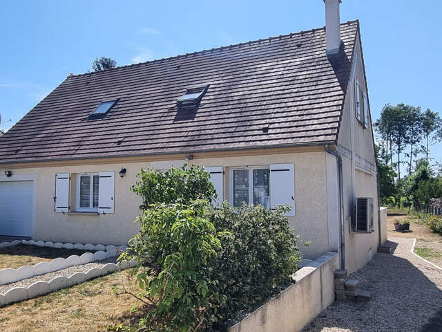 Pavillon avec grande terrasse et jardin de 1 500M² — photo du bien