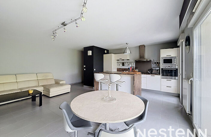 À VENDRE À NEUVECELLE - T3 LUMINEUX AVEC GRAND BALCON - GARAGE ET CAVE — photo 2