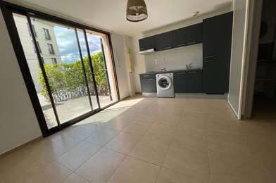 Appartement 2 pièces 823 €