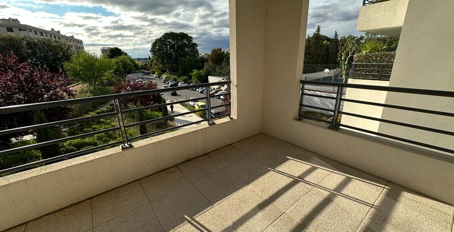 Très beau type 2 d'une surface de 38m2 + terrasse — photo 1