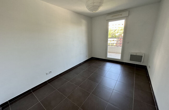 Très beau type 2 d'une surface de 38m2 + terrasse — photo 3