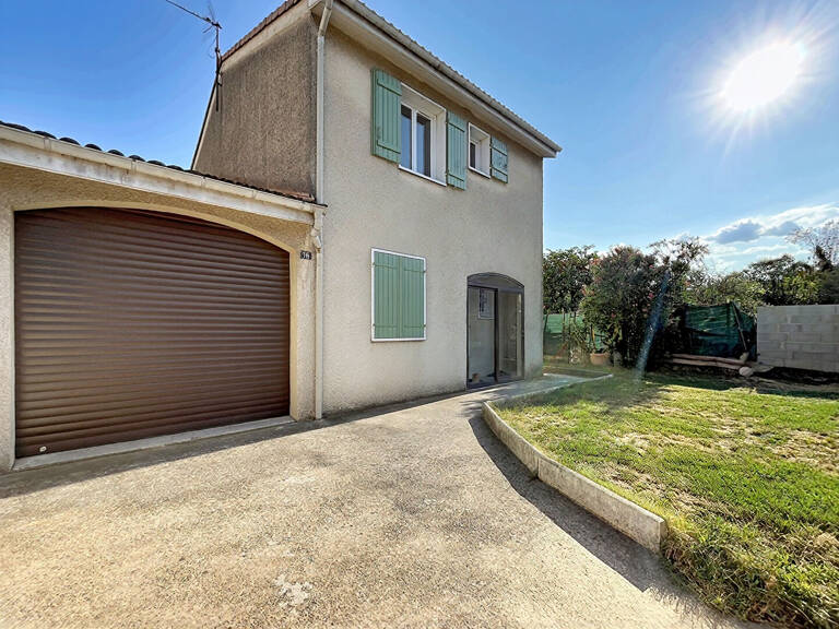 Charmante maison familiale avec jardin, garage motorisé et 3 chambres — photo 1