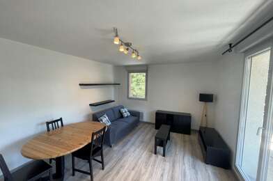 Appartement 3 pièces 878 €