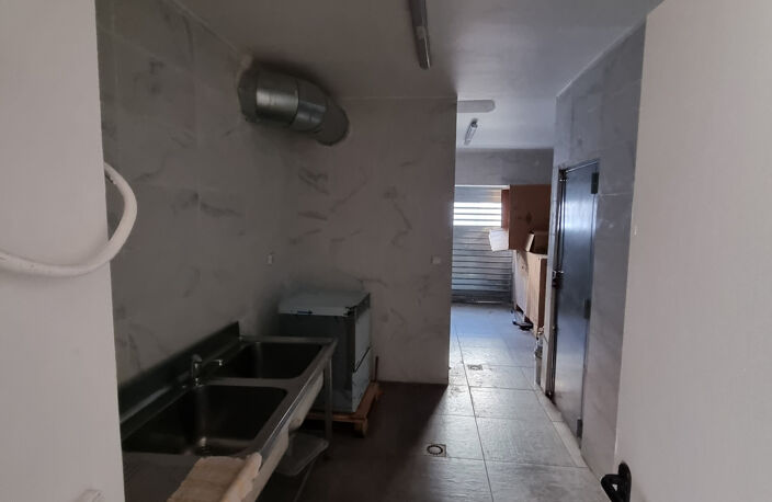 3 Locaux commerciaux à vendre Le Canet — photo 3