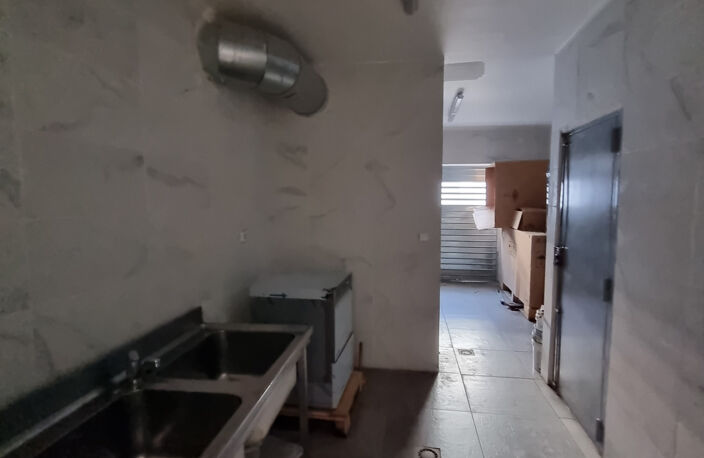3 Locaux commerciaux à vendre Le Canet — photo 4