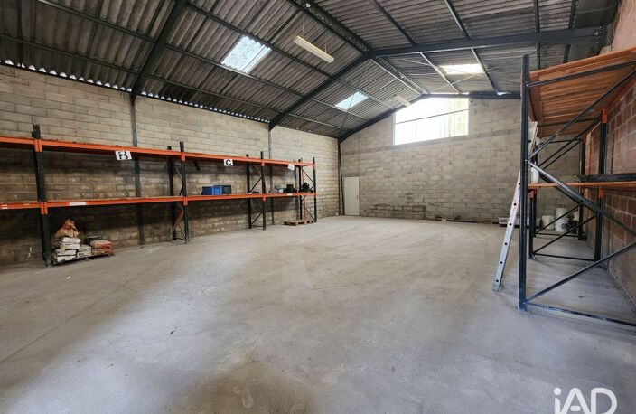 Location Local d'activités 446 m&sup2; — photo 4