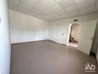 Location Hangar 210 m&sup2; — photo 2