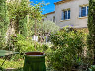 Authentique mas de village et son jardin secret — photo 3