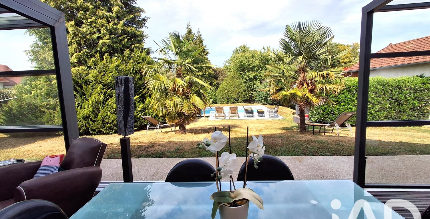 Vente Maison/villa 8 pièces — photo 1
