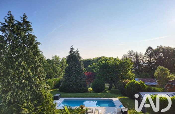 Vente Maison/villa 8 pièces — photo 2