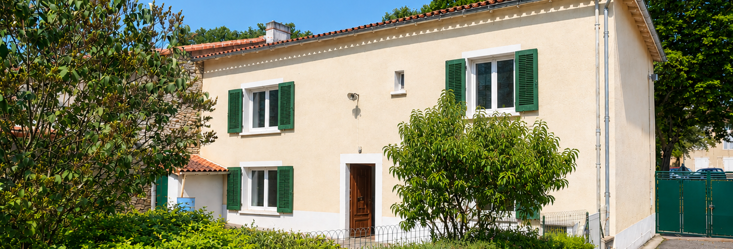 Maison 7 Pièces 153 m² à vendre à Saint-Laurent-de-Céris (16450)