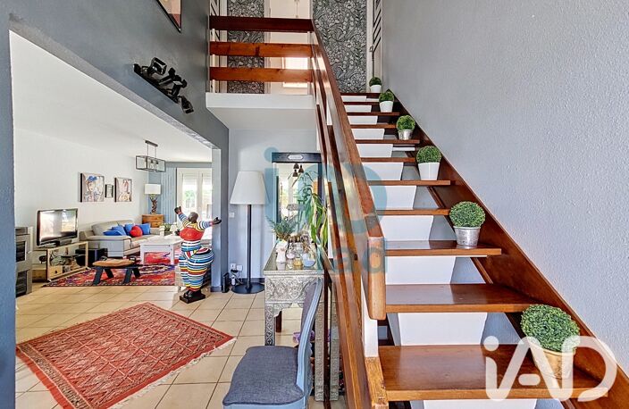 Vente Maison/villa 7 pièces — photo 2