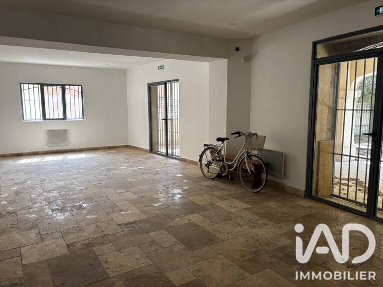 Vente Boutique/Local commercial 300 m&sup2; — photo 1