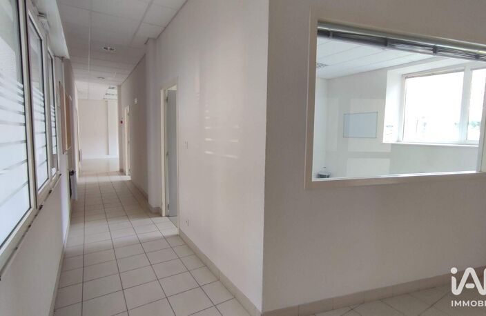 Location Bureaux 106 m&sup2; — photo 2