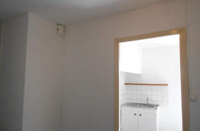 CASTELNAUDARY CENTRE VILLE APPARTEMENT 62 M2 DE TYPE 3 AU 3o ÉTAGE D'UN PETIT COLLECTIF — photo du bien