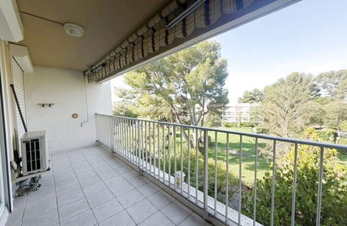COUP DE CŒUR ASSURÉ   Superbe T4 rénové avec terrasse, box et cave   Marseille 12e — photo 4