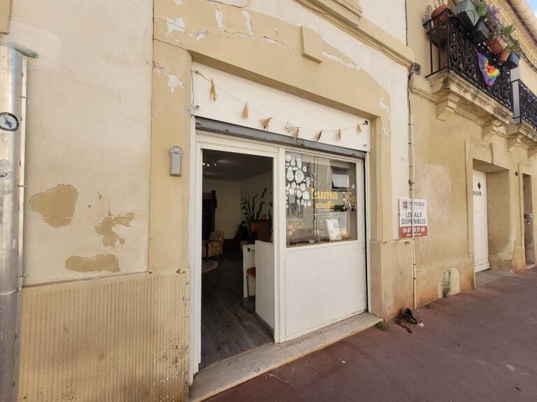 Local commercial — photo 1