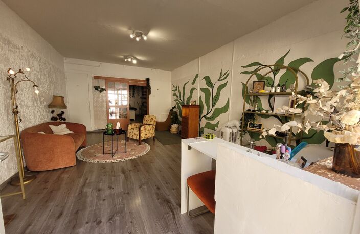 Local commercial — photo 2