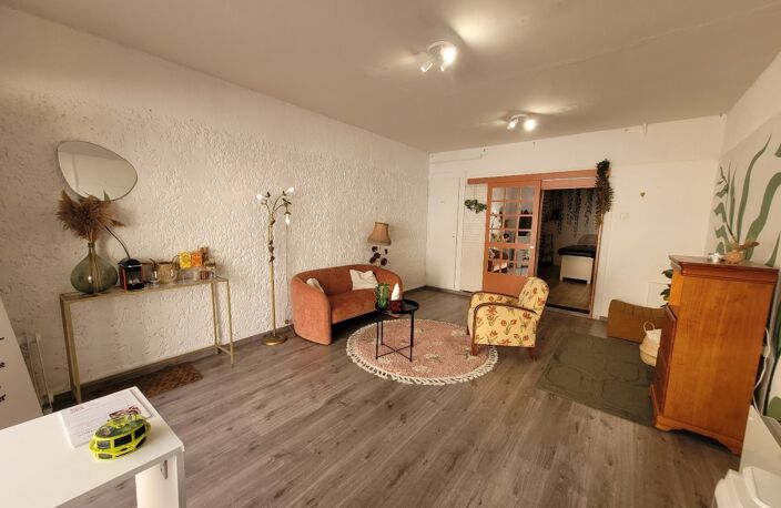 Local commercial — photo 3