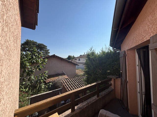 Mions centre - Maison T3 de 63 m2 avec jardin — photo du bien