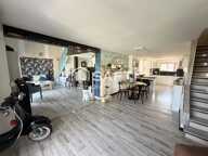 VILLA DE 146 M² AVEC PISCINE ET GARAGE — photo 2