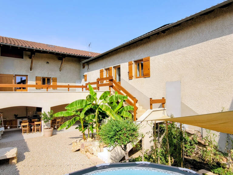 LANCIÉ (69220) Centre bourg Maison de village rénovée 3 cham — photo 1