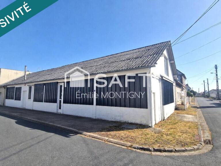 Bâtiment de 492m2 en deux niveaux — photo 1