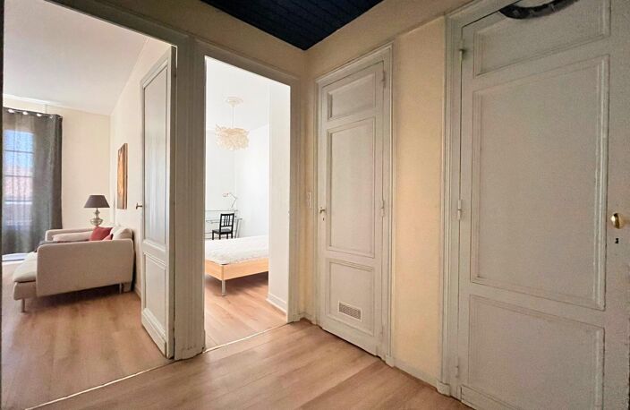 Centre-ville  Musée d'Aquitaine  T2 lumineux de 39 m² — photo 4