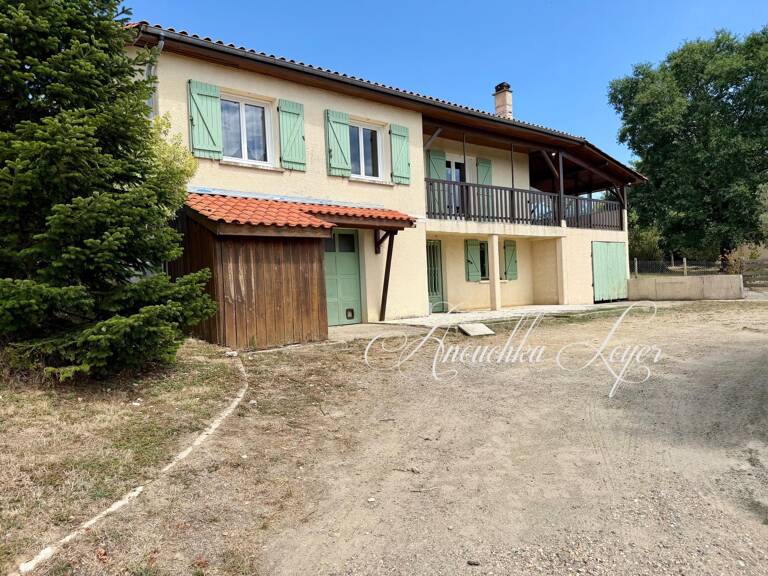 Maison avec vue dégagée et terrain constructible — photo 1