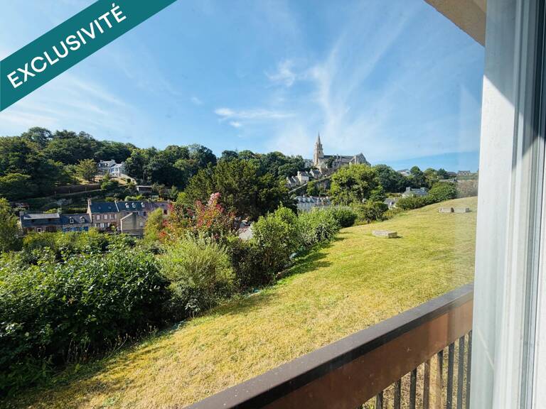 Appartement T2 de 65 m² entièrement rénové  Rez-de-jardin  Hyper-centre de Lannion parking en sous-sol, ascenseur, cave — photo 1