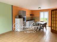 Maison familiale économe avec sous-sol à Saint-Saturnin-du-Limet., 3 chambres  ,clim ,panneaux photovoltaïques ,pompe à chaleursolaires ,poêle à pellet ,pompe à chaleur — photo 2