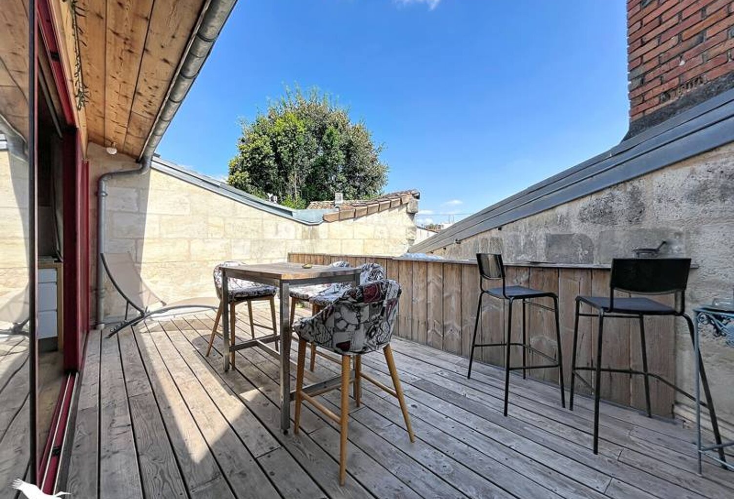 Maison en pierre de 4 pièces principales — photo 1