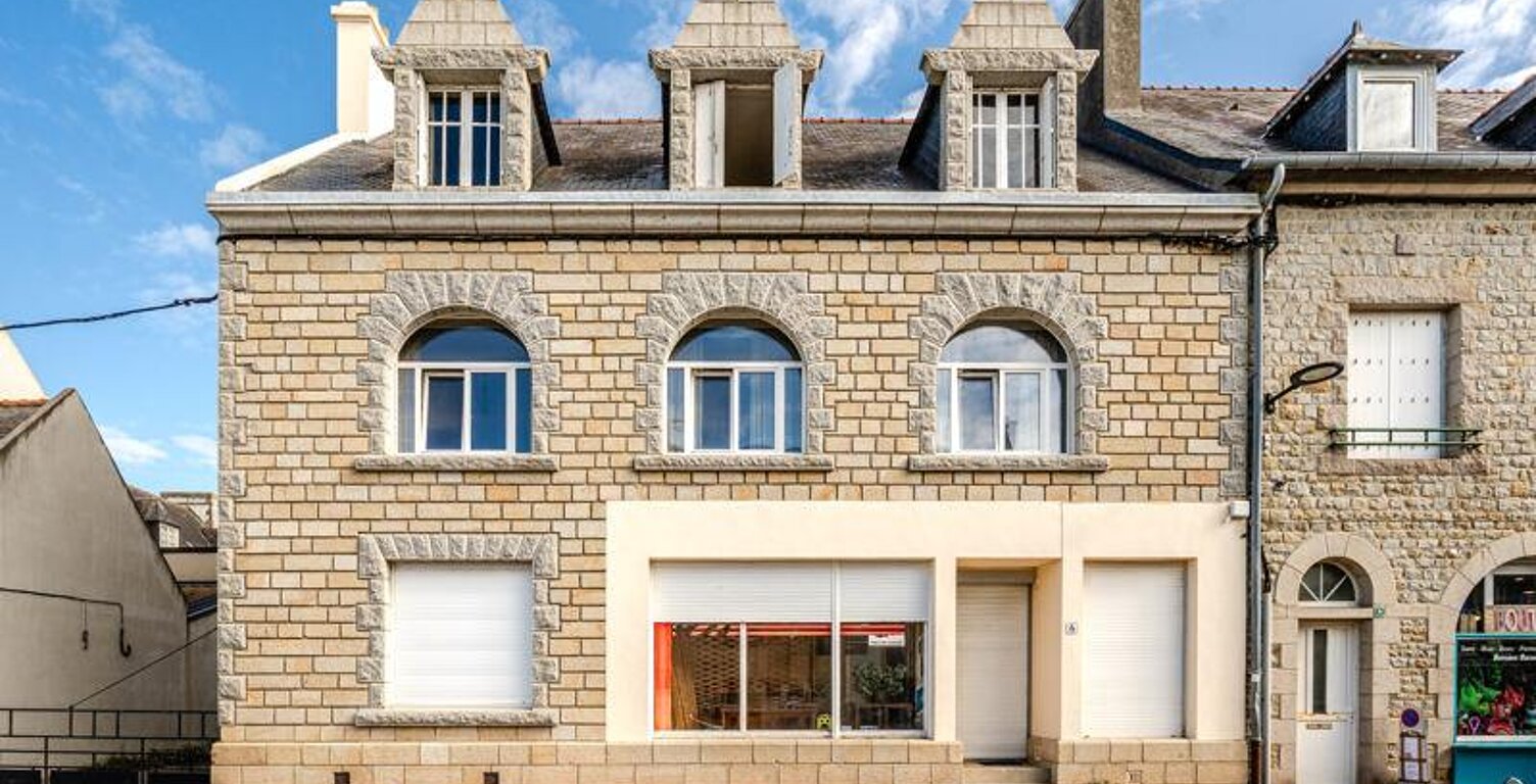 Maison de bourg de 6 pièces principales — photo 1