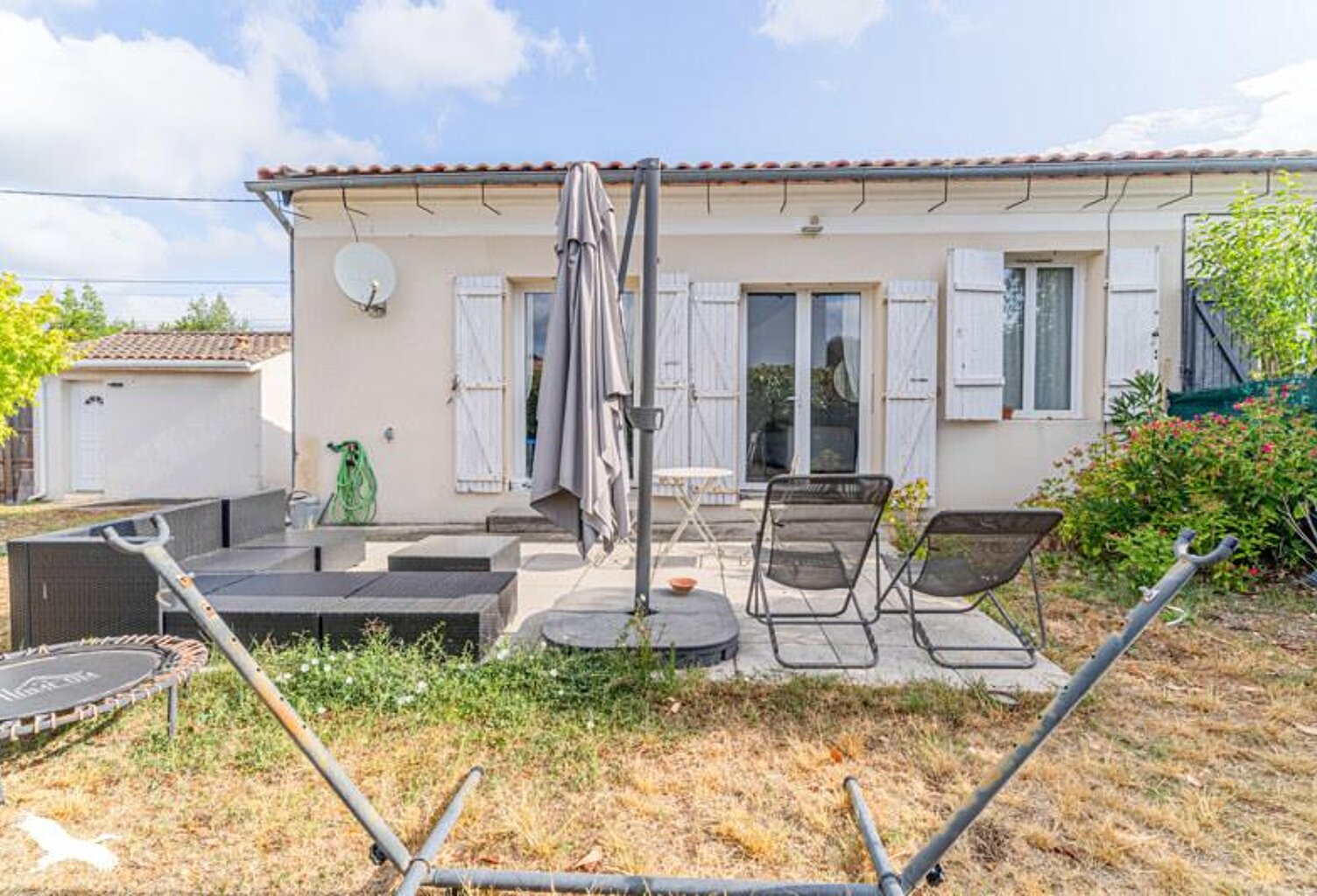 Maison en pierre de 3 pièces principales — photo 1