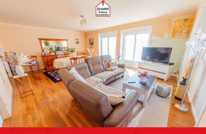 FINISTERE - Ploudalmézeau (29830) - A VENDRE - APPARTEMENT T5 133M² - 4 CHAMBRES - DALLE BETON - SEUL A L'ETAGE - GARAGE - BEAU POTENTIEL — photo 2