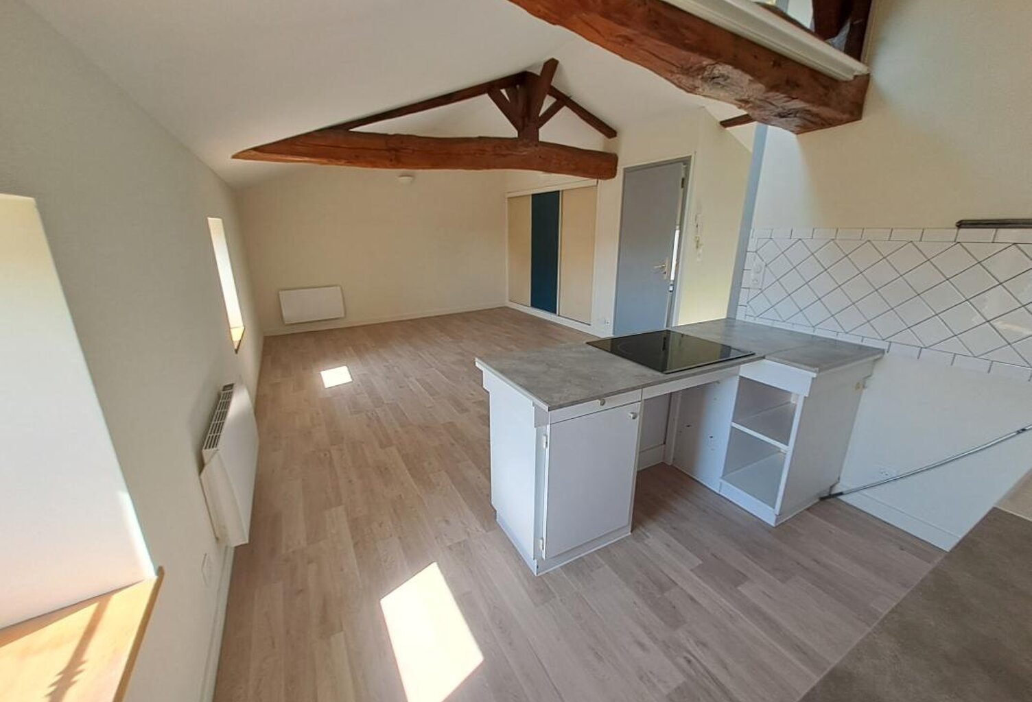 Appartement À Louer T2 au 2ème étage — photo 1