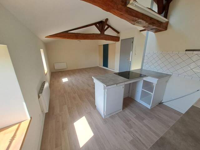 Appartement À Louer T2 au 2ème étage — photo du bien