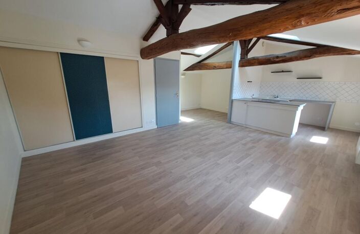 Appartement À Louer T2 au 2ème étage — photo 2