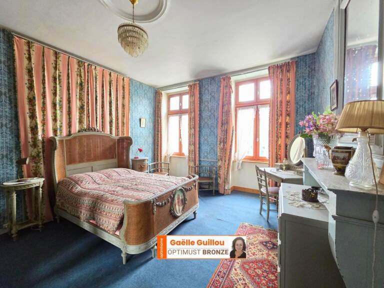 Duplex de 116m² - A rénover au cœur de St Pol de Léon — photo 1