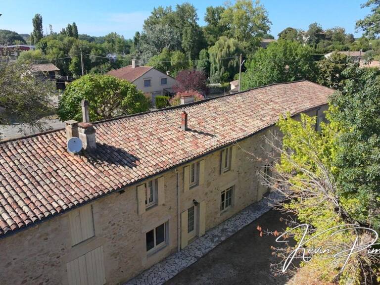 Longère en pierre de 219 m² à fort potentiel avec dépendances et jardin – Sainte-Radegonde (33) — photo 1